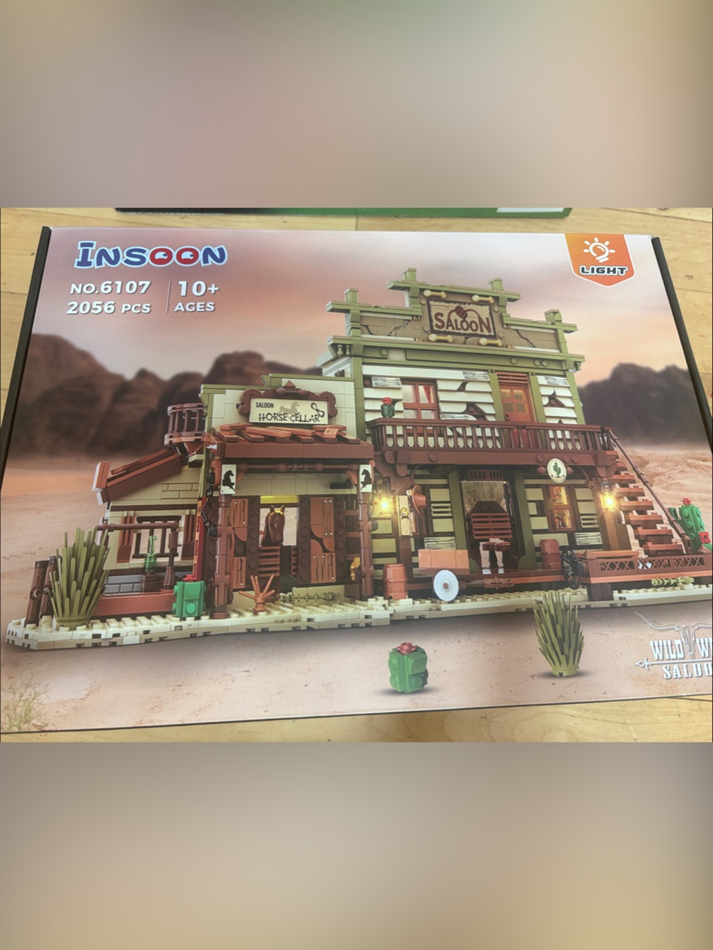 I soon Wild West Saloon Building Set – opened